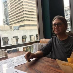 Meet your Posher, Mitzi